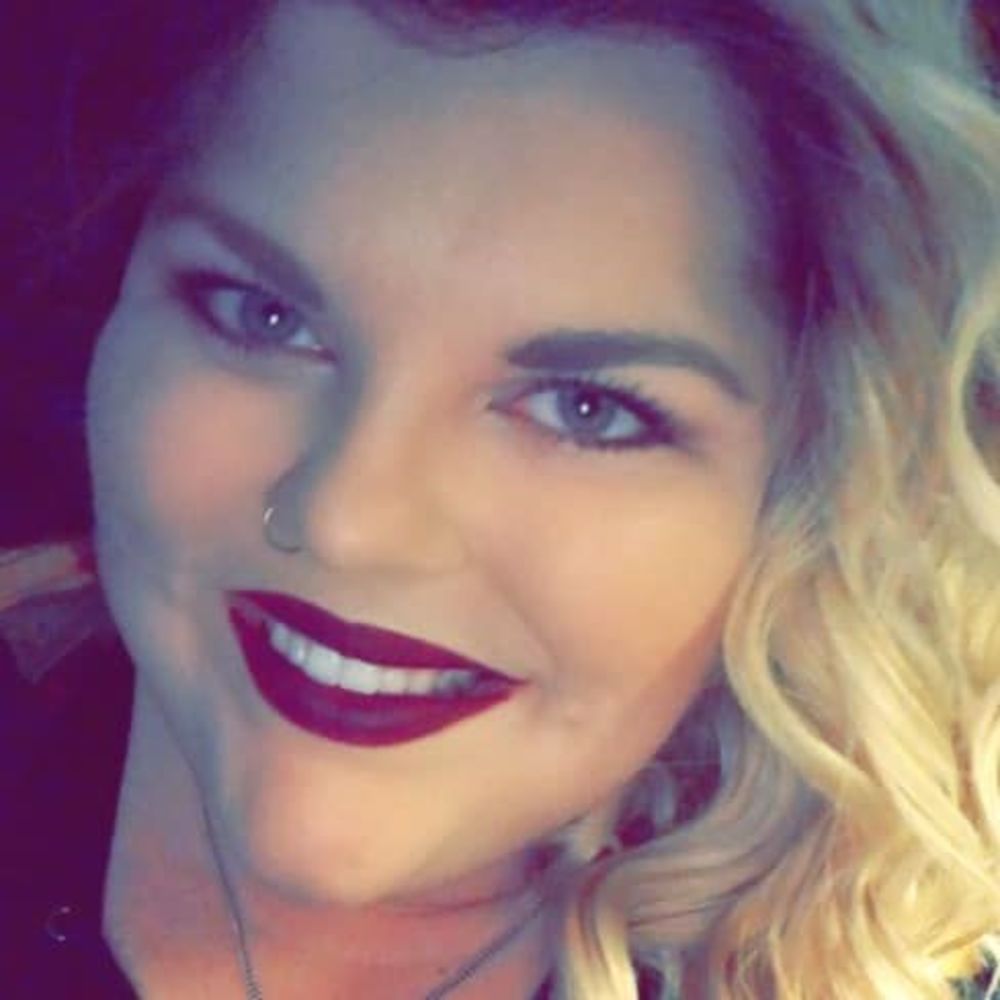 Meet your Posher, Cami
